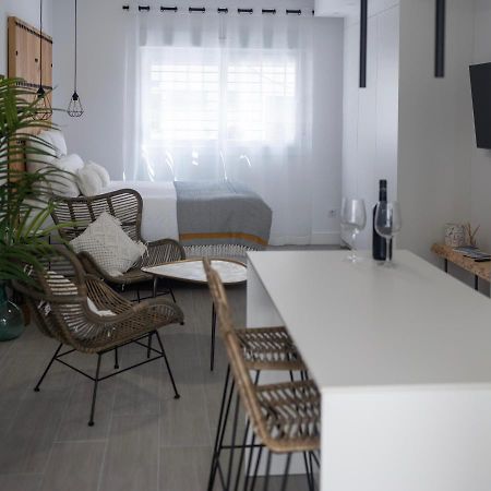 Lovely Suites Tarifa, Estudio A Estrenar En El Centro Y Muy Cerca De La Playa Exteriör bild